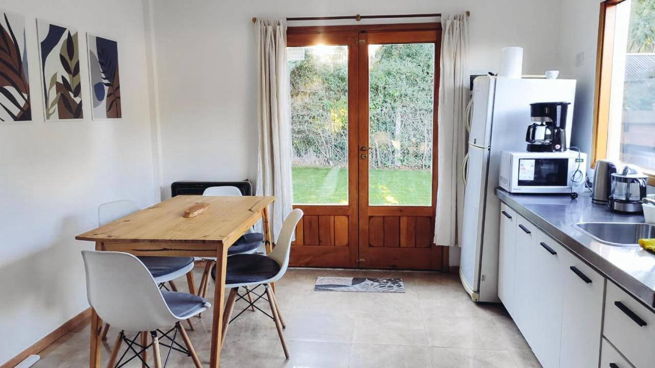 Casa con jardín y cochera ¡A 5 minutos del lago! San Carlos de Bariloche Exterior foto